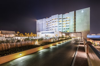 intercontinental muscat by ihg