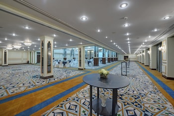 intercontinental muscat by ihg