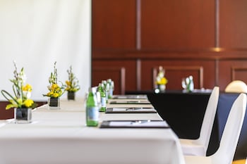 intercontinental muscat by ihg
