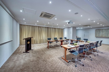 intercontinental muscat by ihg
