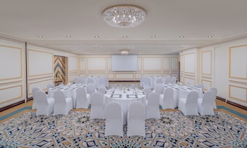 intercontinental muscat by ihg