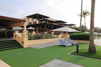 intercontinental muscat by ihg