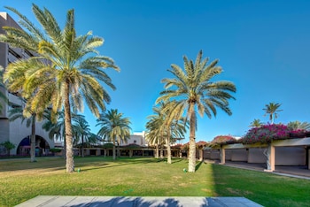 intercontinental muscat by ihg