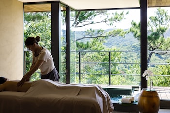 The Ritz-Carlton, Okinawa,Okinawa Island>>Nago,5 star