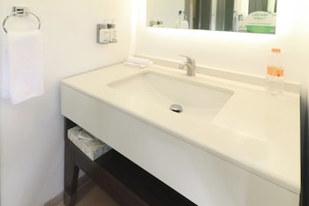 holiday inn ciudad del carmen by ihg