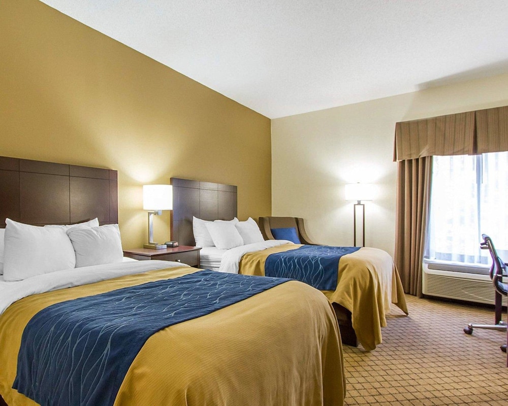 quality inn clarksville exit 11