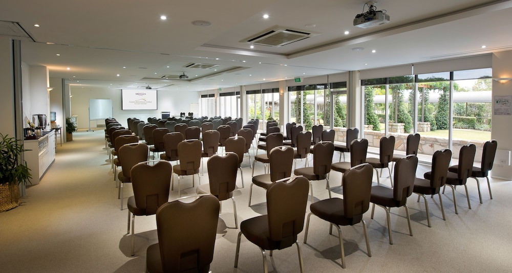 mercure clear mountain lodge