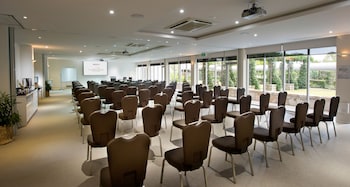 mercure clear mountain lodge