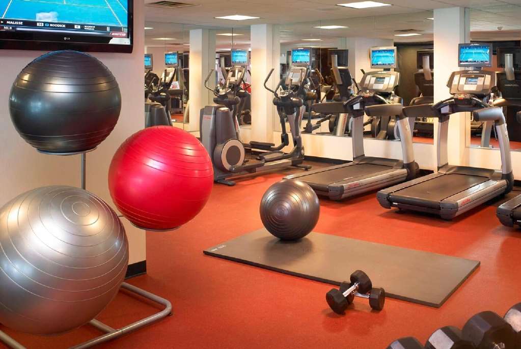 wyndham cleveland airport