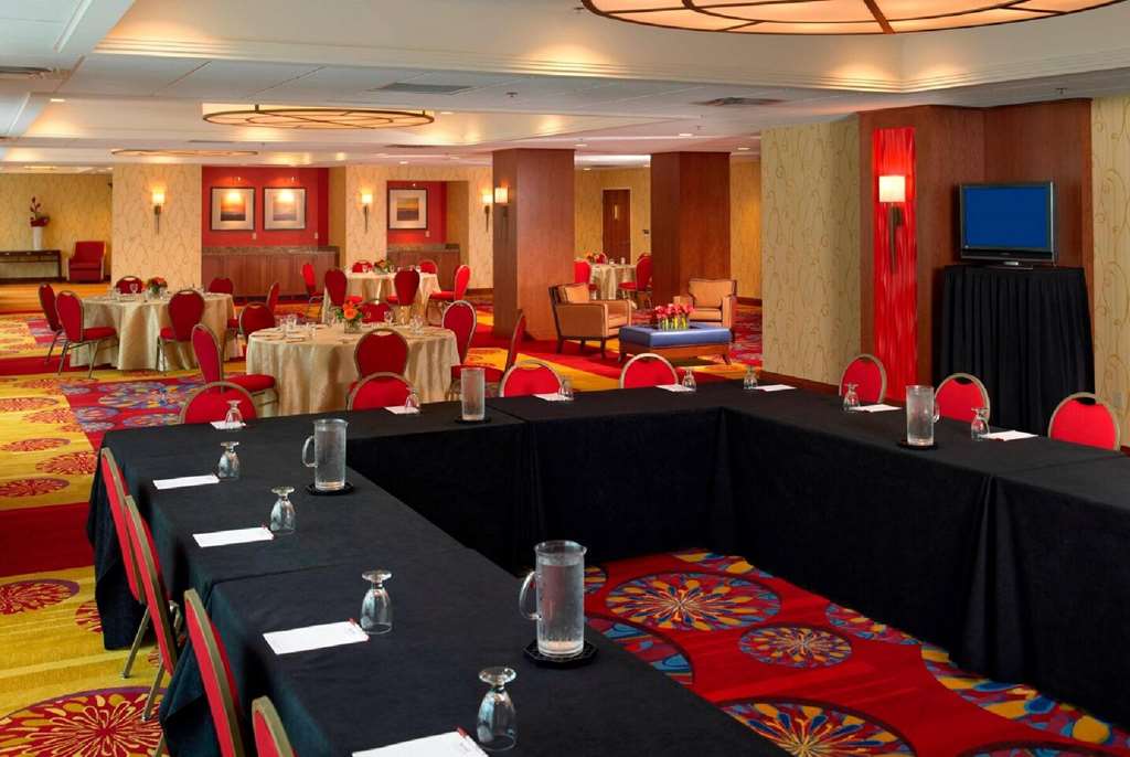 wyndham cleveland airport