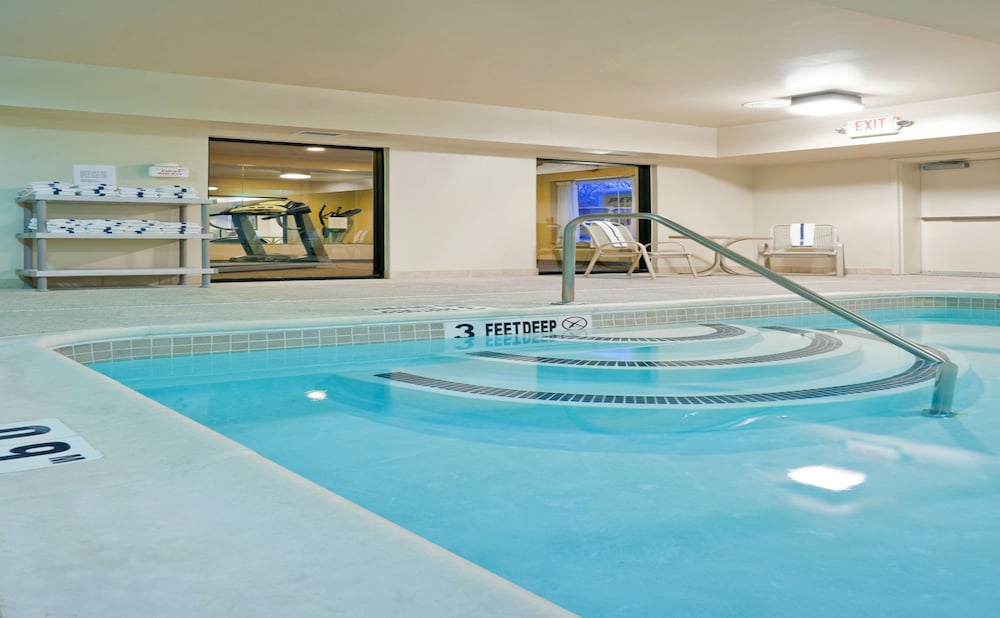 holiday inn express suites clifton park by ihg
