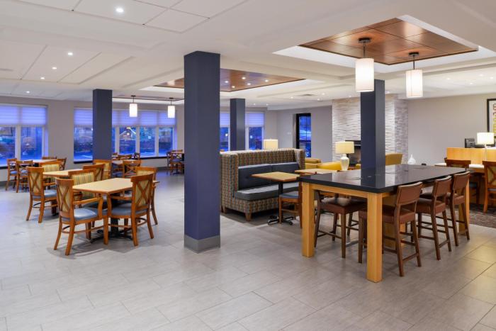 holiday inn express suites clifton park by ihg