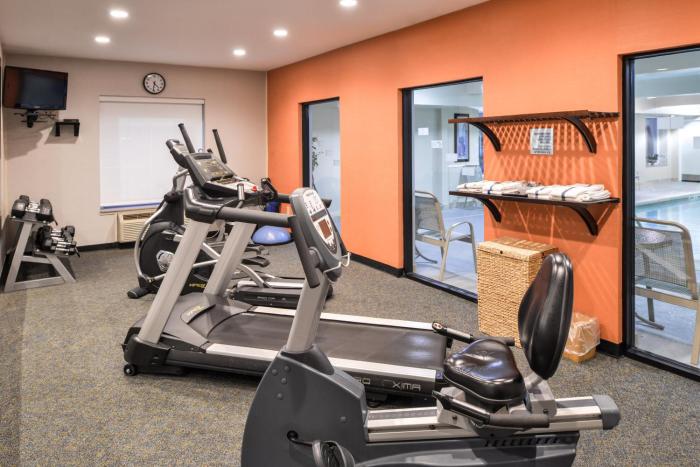 holiday inn express suites clifton park by ihg