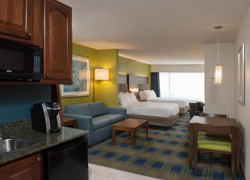 holiday inn express suites clifton park by ihg
