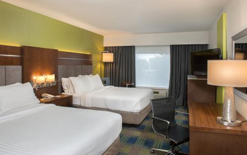 holiday inn express suites clifton park by ihg