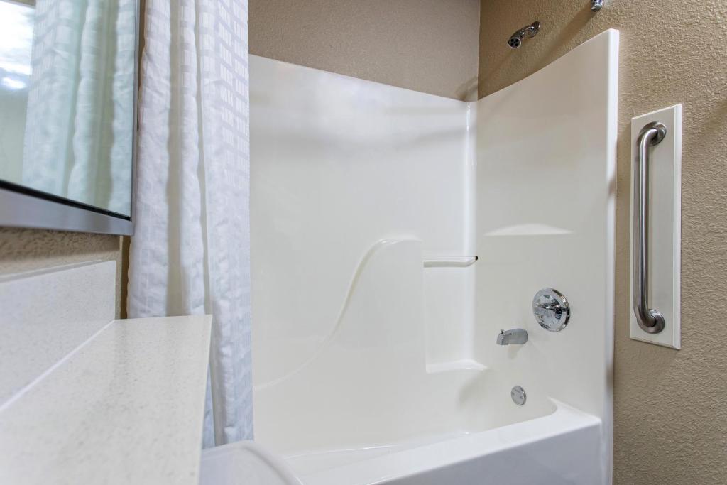 candlewood suites appleton by ihg