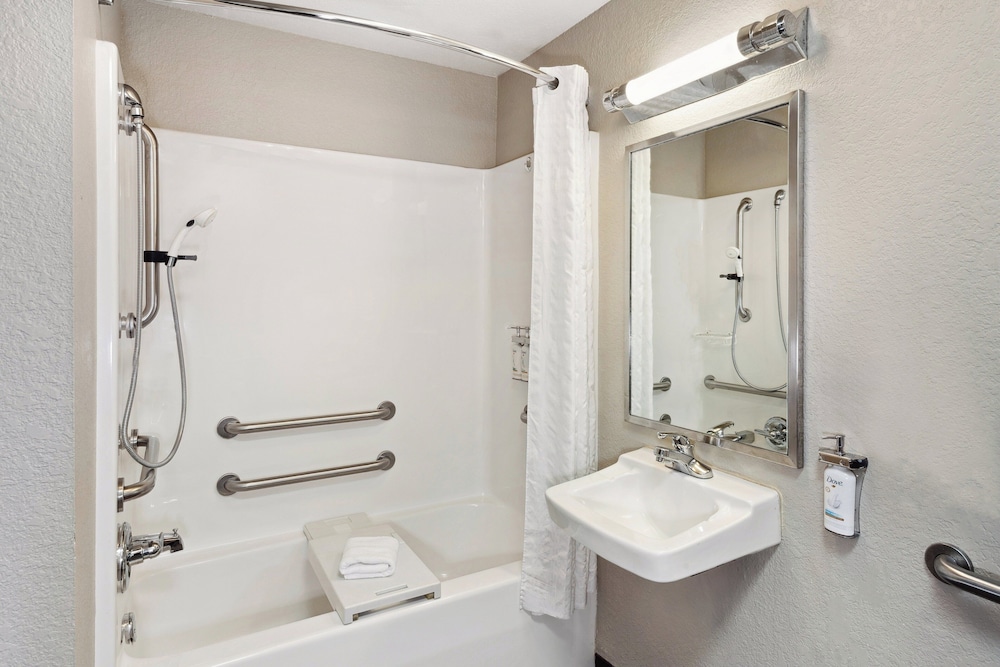 candlewood suites appleton by ihg