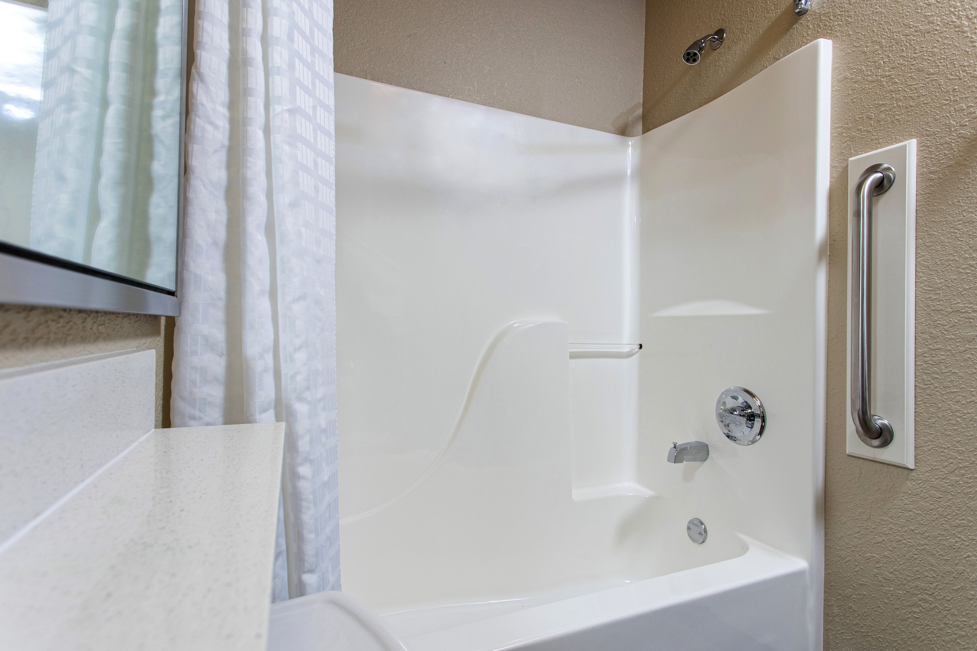 candlewood suites appleton by ihg