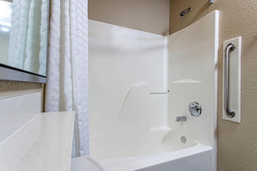 candlewood suites appleton by ihg