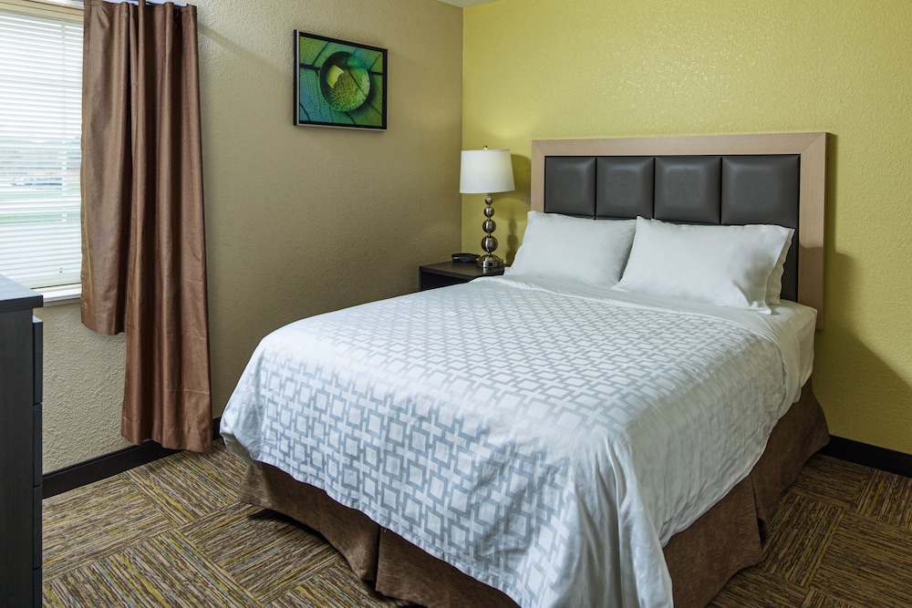 candlewood suites appleton by ihg