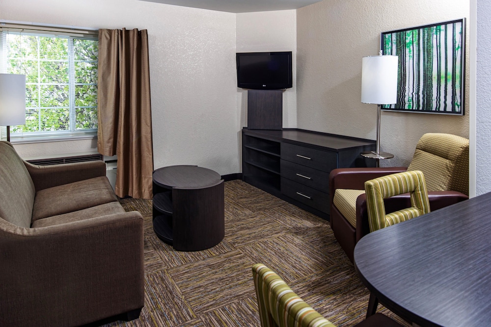 candlewood suites appleton by ihg