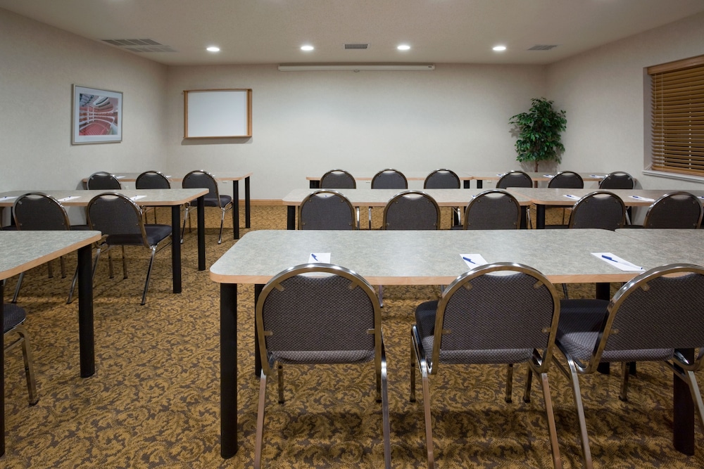 candlewood suites appleton by ihg