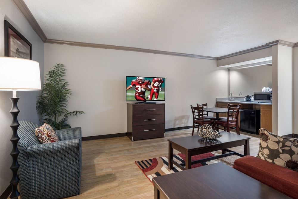 red roof inn and suites jacksonville nc