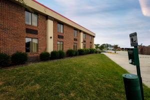 red roof inn and suites jacksonville nc