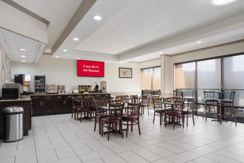 red roof inn and suites jacksonville nc