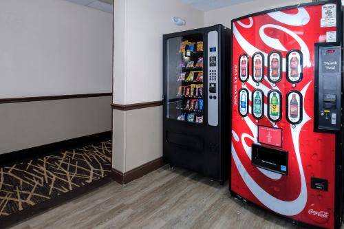 red roof inn and suites jacksonville nc