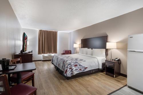 red roof inn and suites jacksonville nc