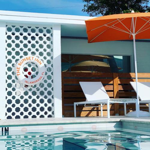 sunset inn