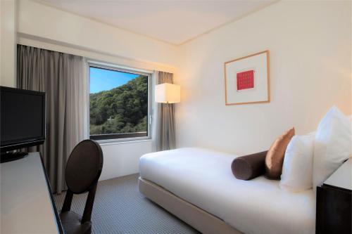 ana crowne plaza kobe by ihg