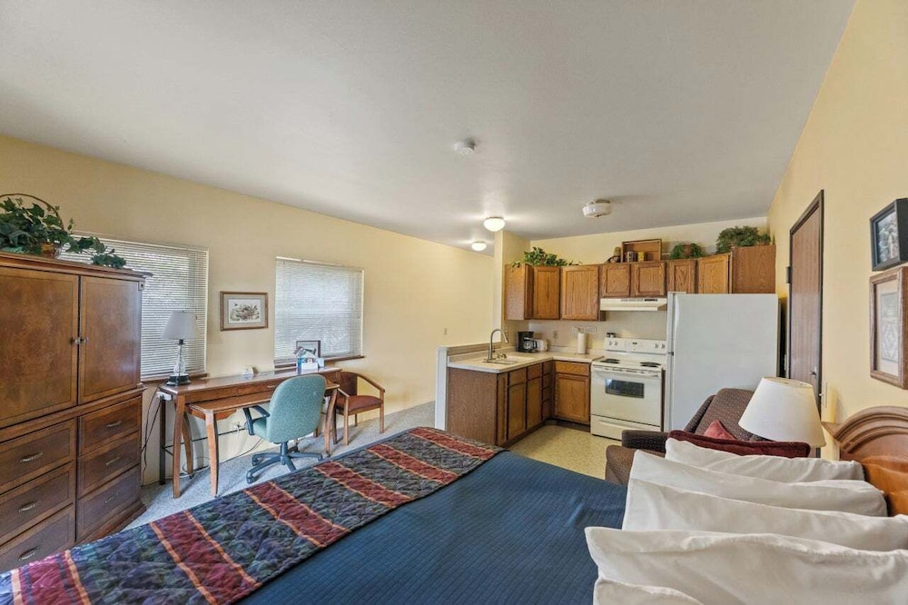 iron ridge inn motel