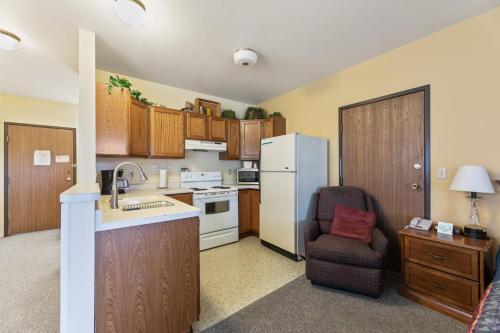 iron ridge inn motel