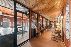 iron ridge inn motel