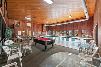 Iron Ridge Inn Motel,,2 star