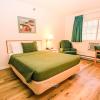 mountain host motor inn