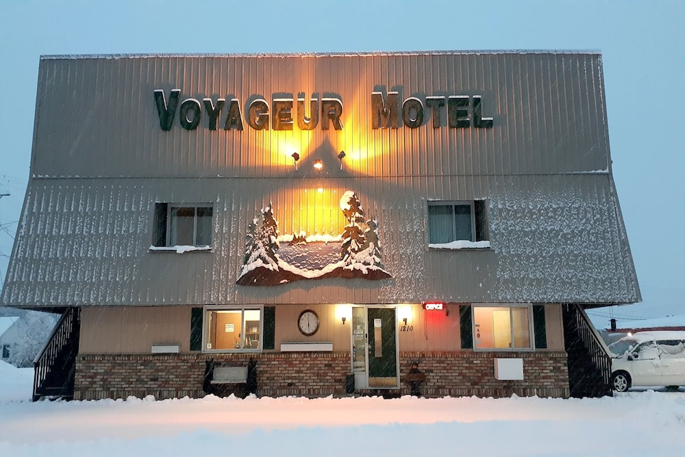 love hotels voyageur by oyo at international falls mn