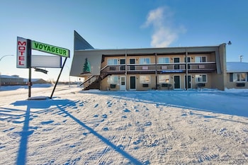 love hotels voyageur by oyo at international falls mn