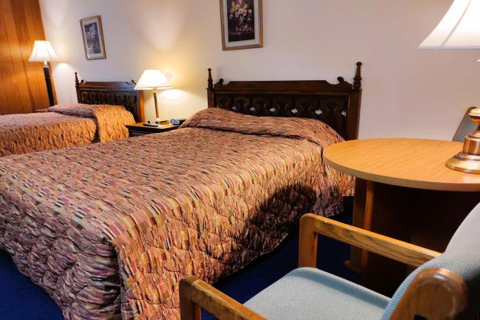 love hotels voyageur by oyo at international falls mn