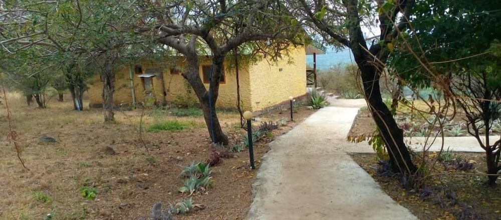 african sunrise lodge and campsite