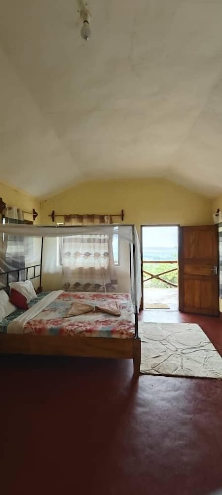 african sunrise lodge and campsite
