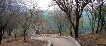 african sunrise lodge and campsite