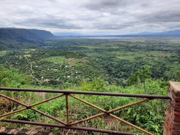 african sunrise lodge and campsite