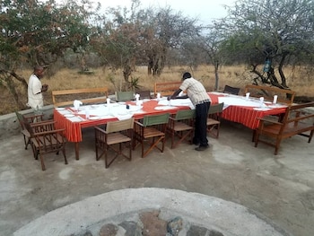 african sunrise lodge and campsite