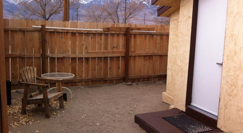 Mt Williamson Motel And Basecamp,,2 star