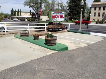 independence courthouse motel