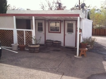 independence courthouse motel