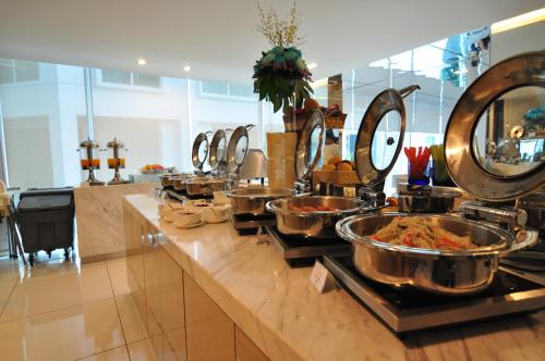 damas suites and residences